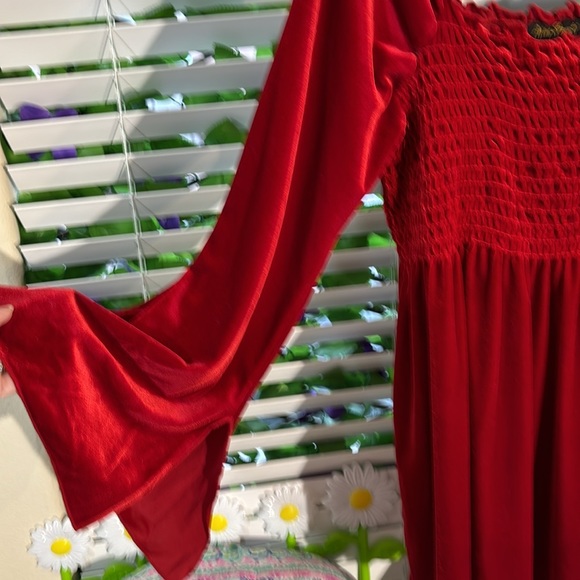 Ashley Stewart luxe red velvet romantic Juliet style top - Picture 2 of 4